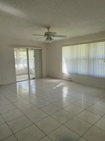 211 Country Lane E Boynton Beach FL 33435