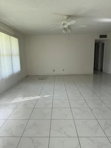 211 Country Lane E Boynton Beach FL 33435