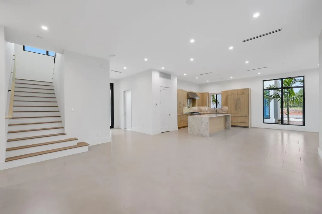 16702 Mosaic Place Delray Beach FL 33446