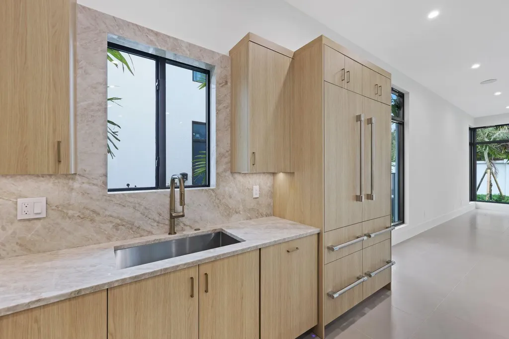 16702 Mosaic Place Delray Beach FL 33446