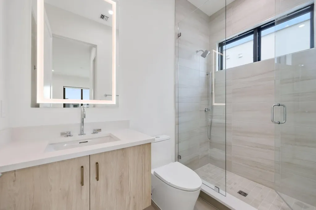 16702 Mosaic Place Delray Beach FL 33446