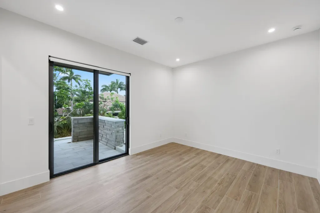 16702 Mosaic Place Delray Beach FL 33446
