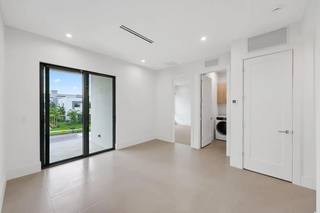 16702 Mosaic Place Delray Beach FL 33446