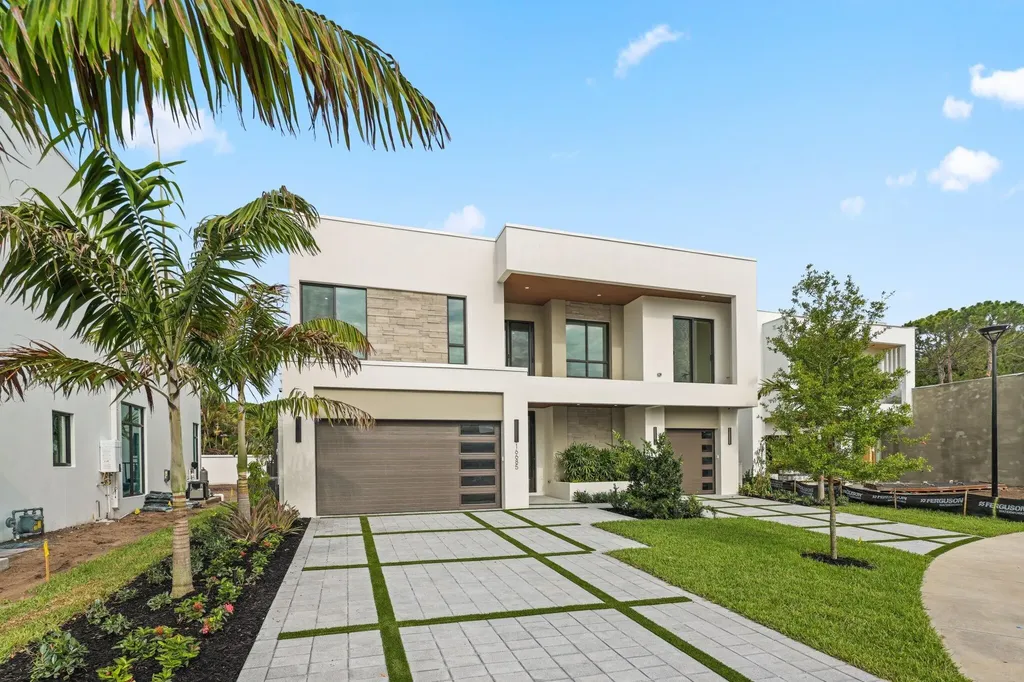 16702 Mosaic Place Delray Beach FL 33446