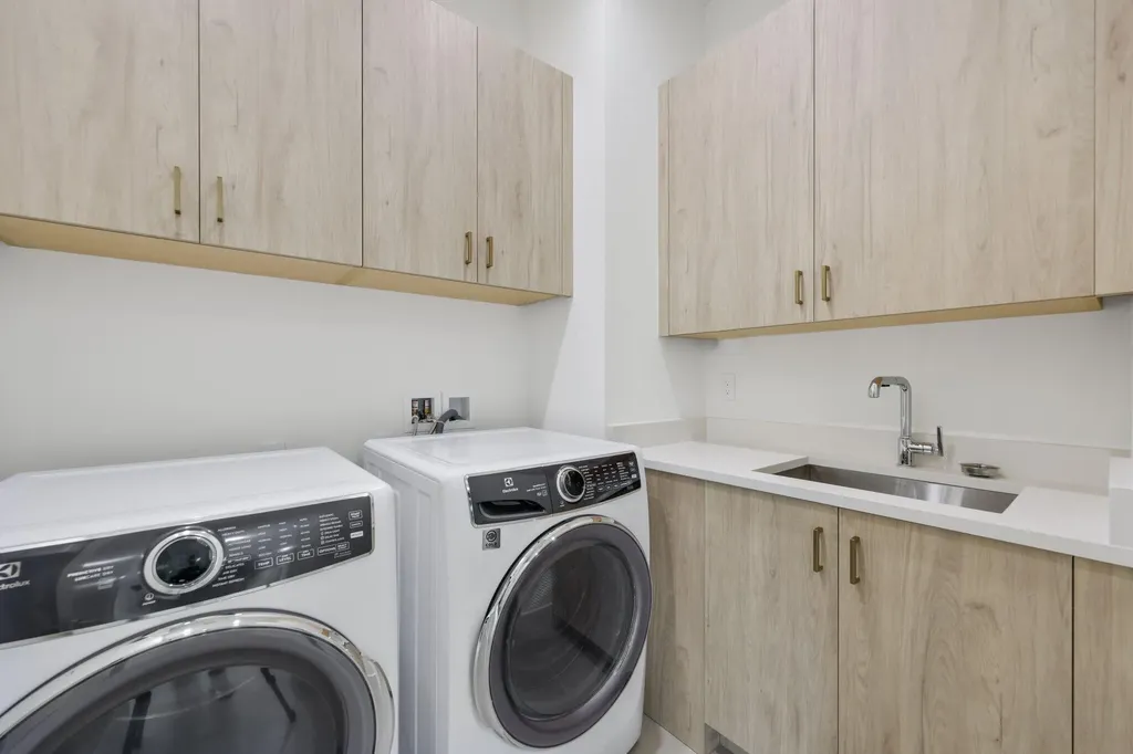16702 Mosaic Place Delray Beach FL 33446