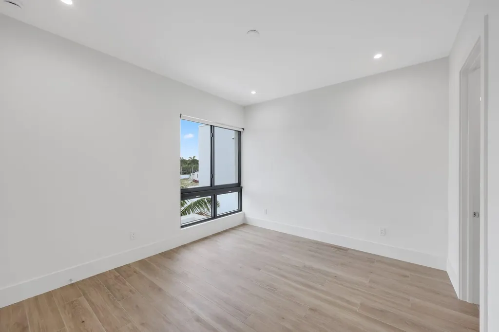 16702 Mosaic Place Delray Beach FL 33446