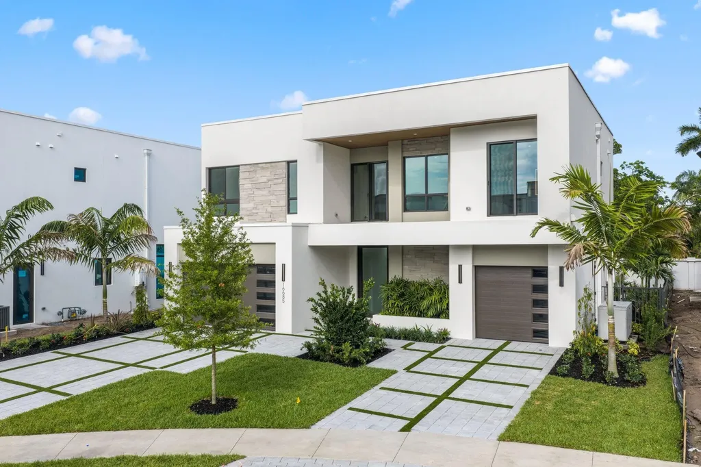 16702 Mosaic Place Delray Beach FL 33446