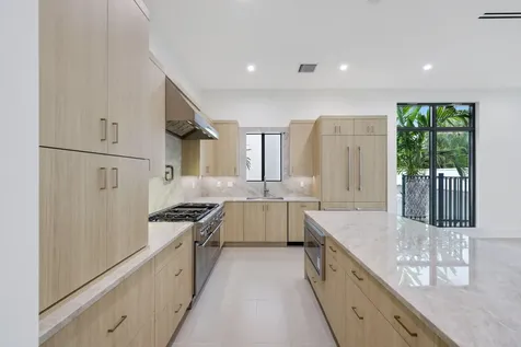 16702 Mosaic Place Delray Beach FL 33446