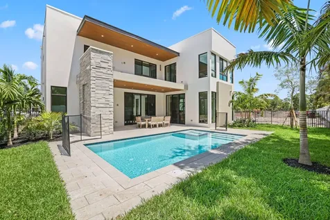 16702 Mosaic Place Delray Beach FL 33446