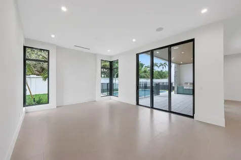 16702 Mosaic Place Delray Beach FL 33446