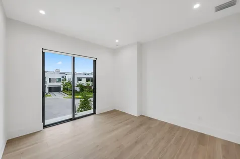 16702 Mosaic Place Delray Beach FL 33446