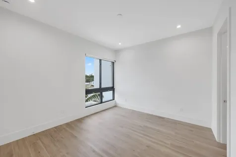 16702 Mosaic Place Delray Beach FL 33446