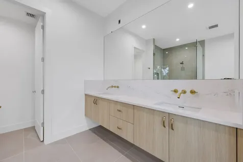16702 Mosaic Place Delray Beach FL 33446