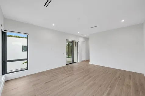 16702 Mosaic Place Delray Beach FL 33446