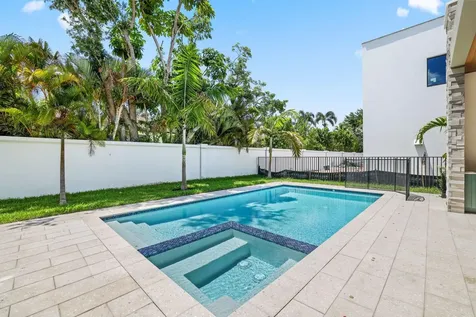 16702 Mosaic Place Delray Beach FL 33446