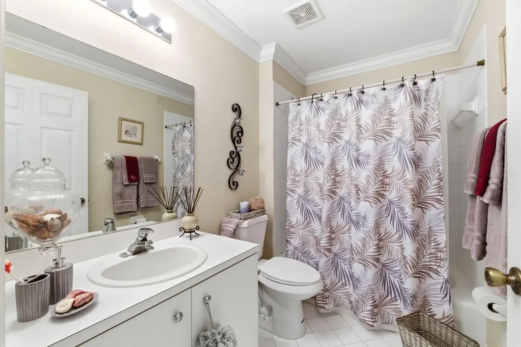 33 Sausalito Drive Boynton Beach FL 33436