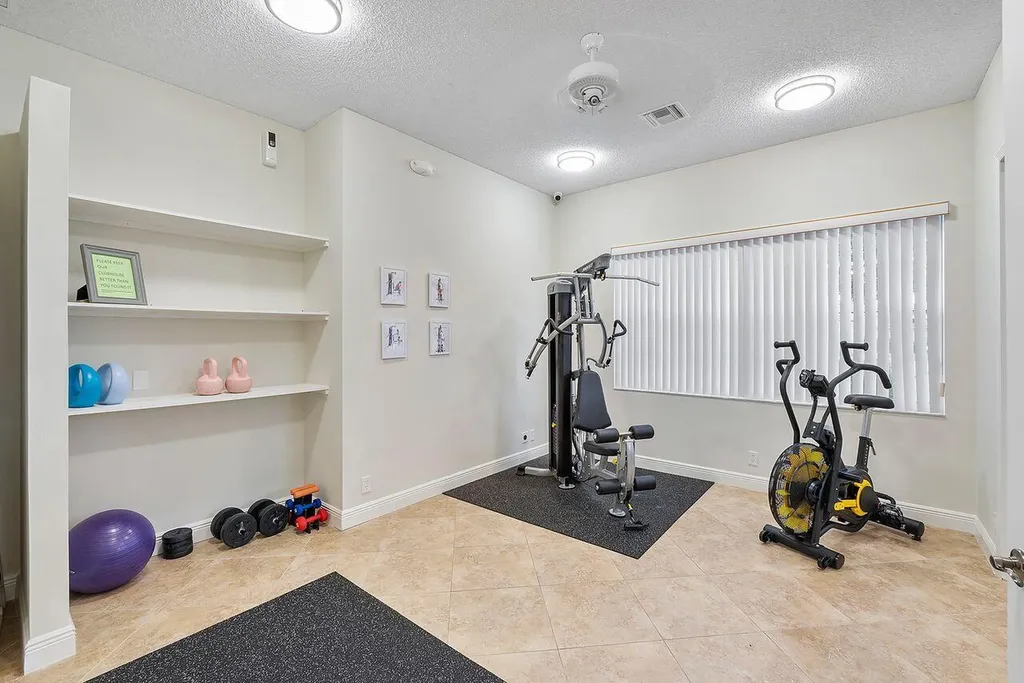 33 Sausalito Drive Boynton Beach FL 33436