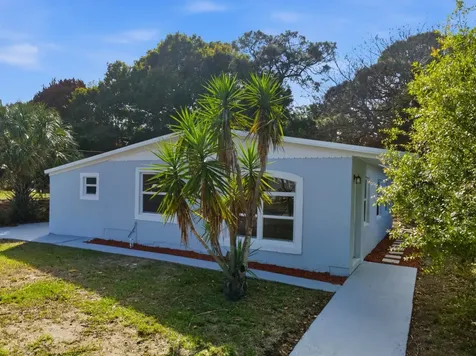 607 N 19th Street Fort Pierce FL 34950