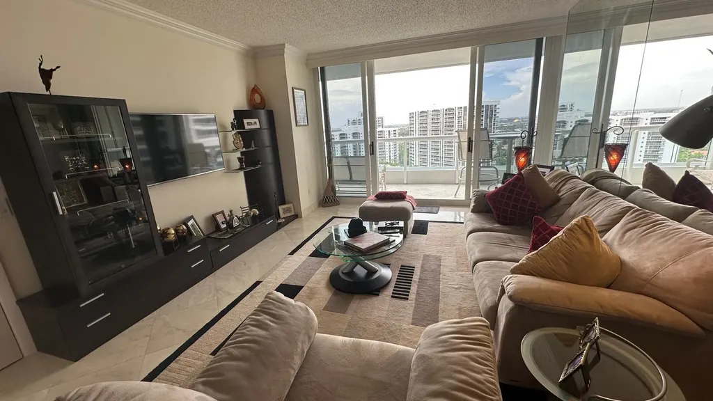 21055 Yacht Club Drive Aventura FL 33180
