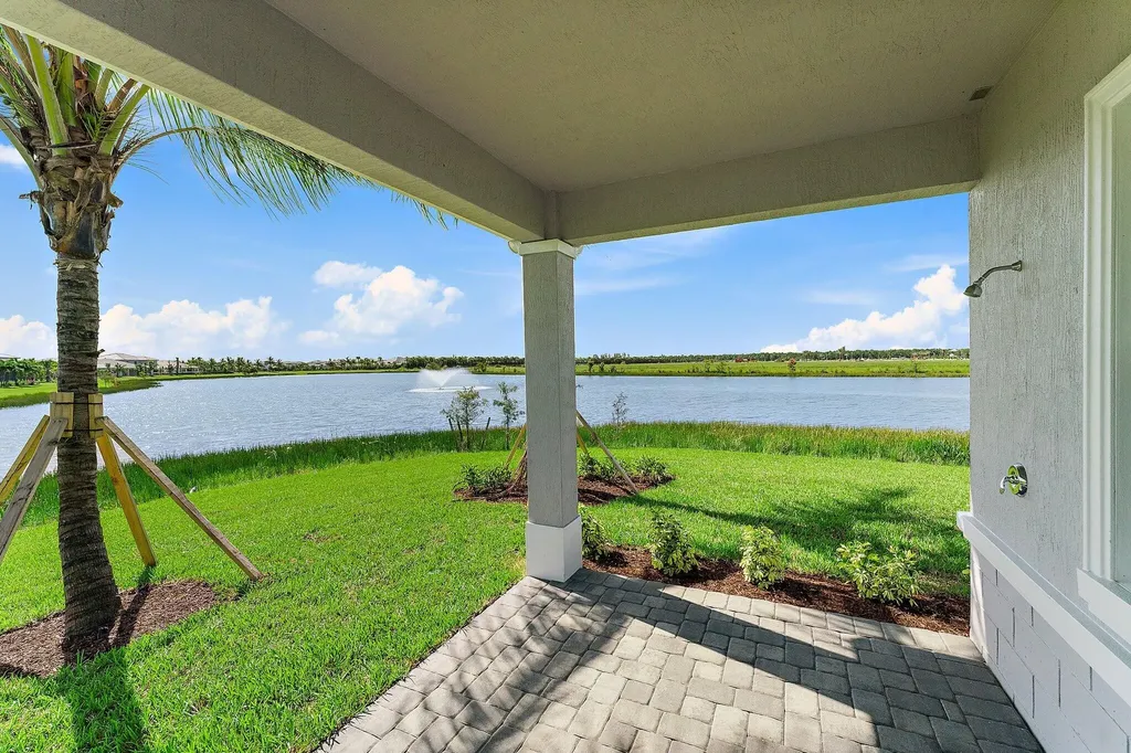 12524 Nautilus Circle Palm Beach Gardens FL 33412
