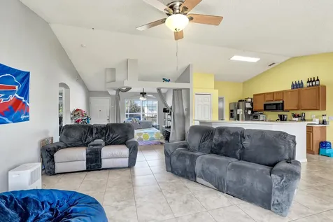1020 SW Barbarosa Avenue Port St Lucie FL 34953