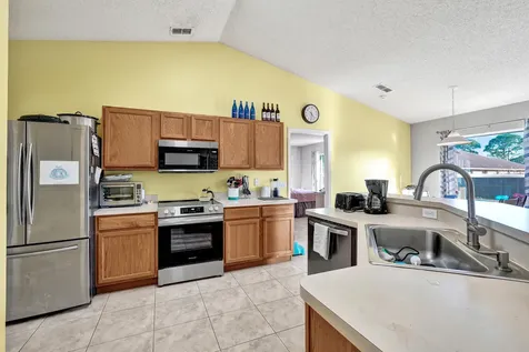 1020 SW Barbarosa Avenue Port St Lucie FL 34953