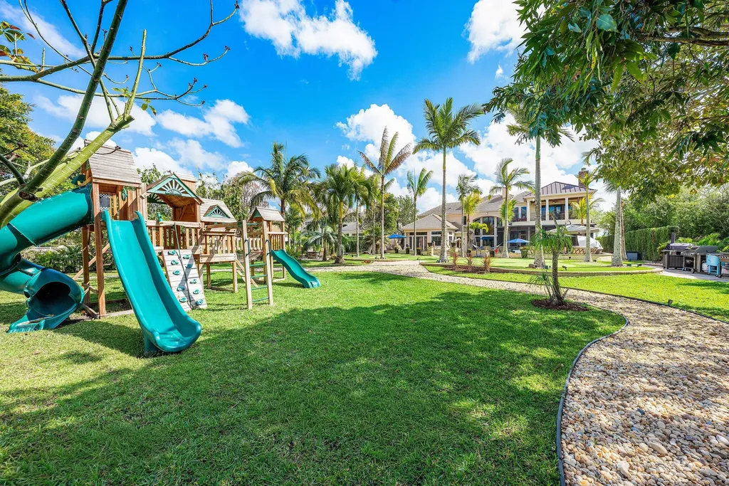 9890 Equus Circle Boynton Beach FL 33472