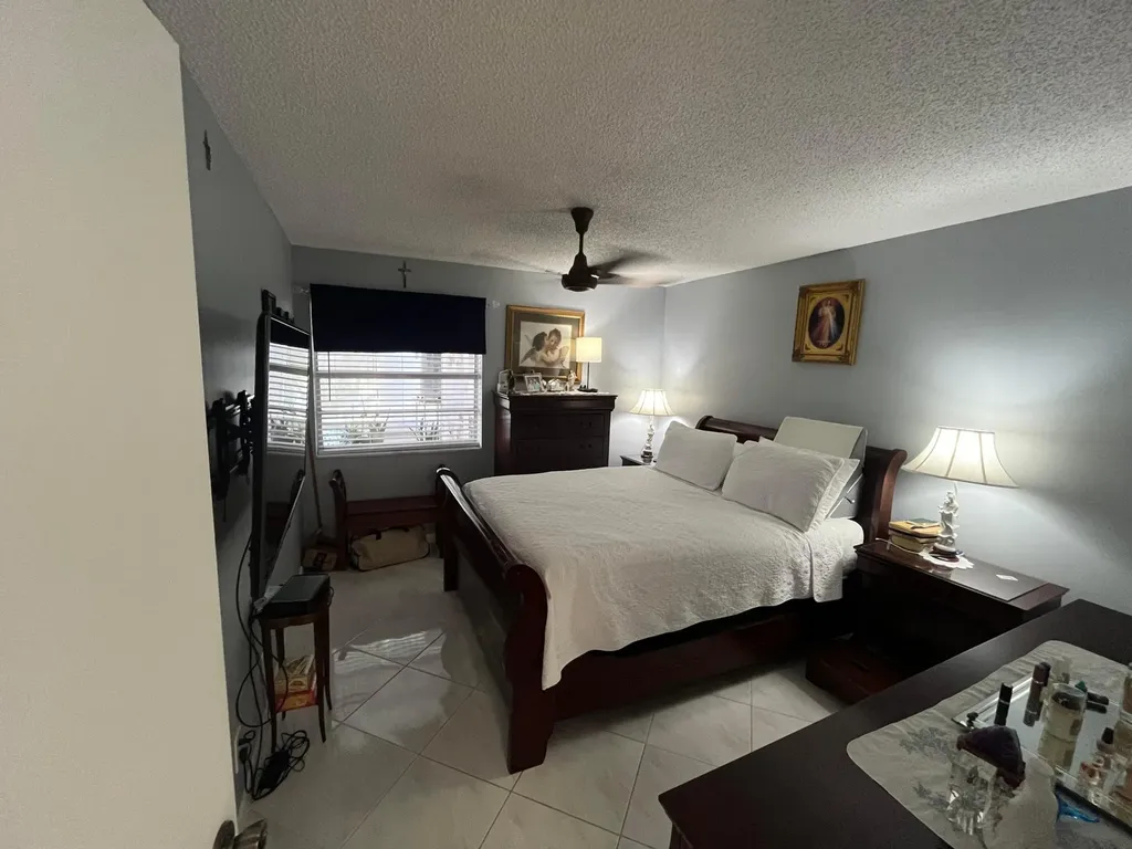 897 Flanders S Delray Beach FL 33484