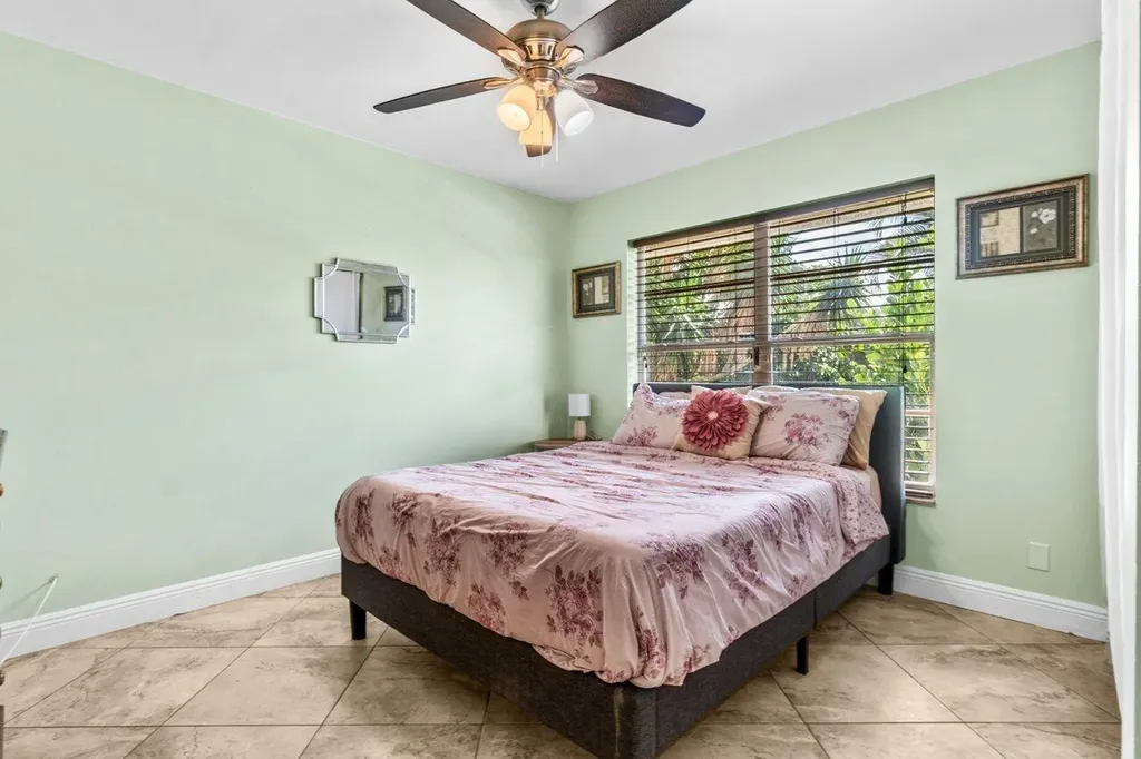 1352 Wyndcliff Drive Wellington FL 33414