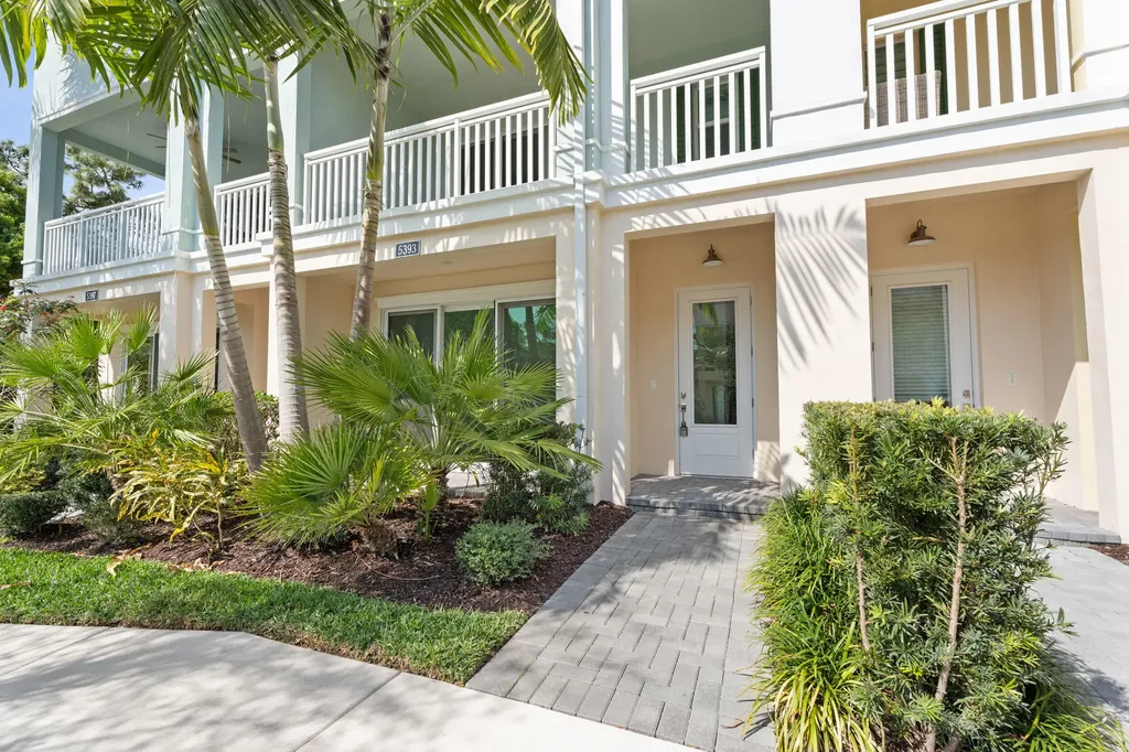 5393 Sagan Lane Palm Beach Gardens FL 33418