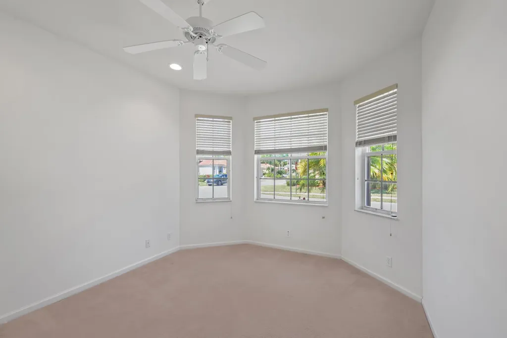 7086 Del Corso Lane Delray Beach FL 33446
