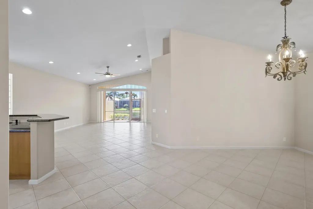 7086 Del Corso Lane Delray Beach FL 33446