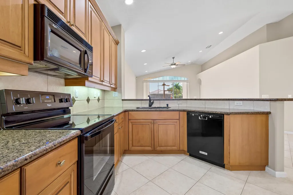 7086 Del Corso Lane Delray Beach FL 33446