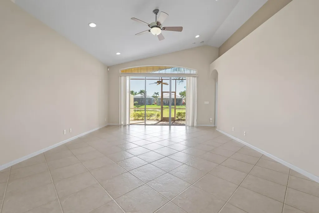 7086 Del Corso Lane Delray Beach FL 33446