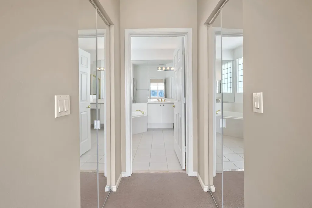 7086 Del Corso Lane Delray Beach FL 33446