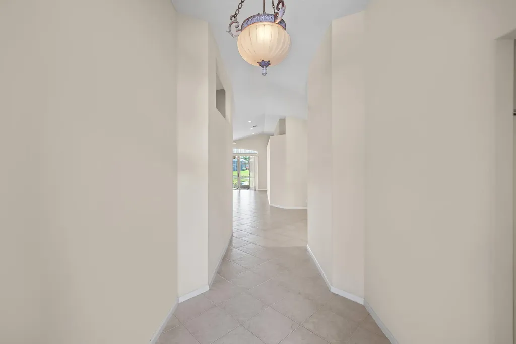 7086 Del Corso Lane Delray Beach FL 33446