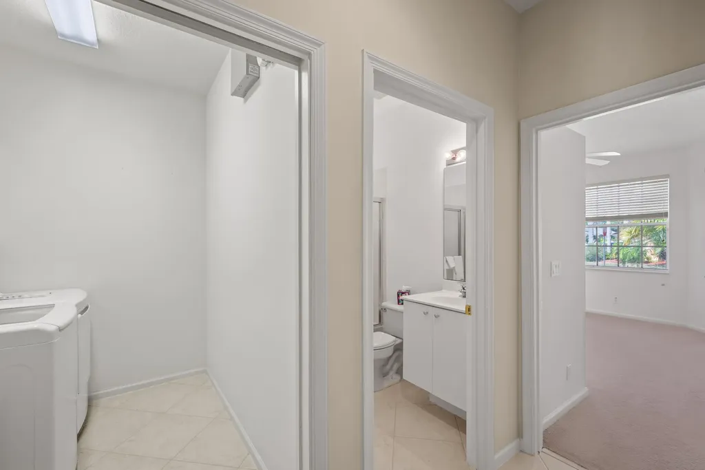 7086 Del Corso Lane Delray Beach FL 33446