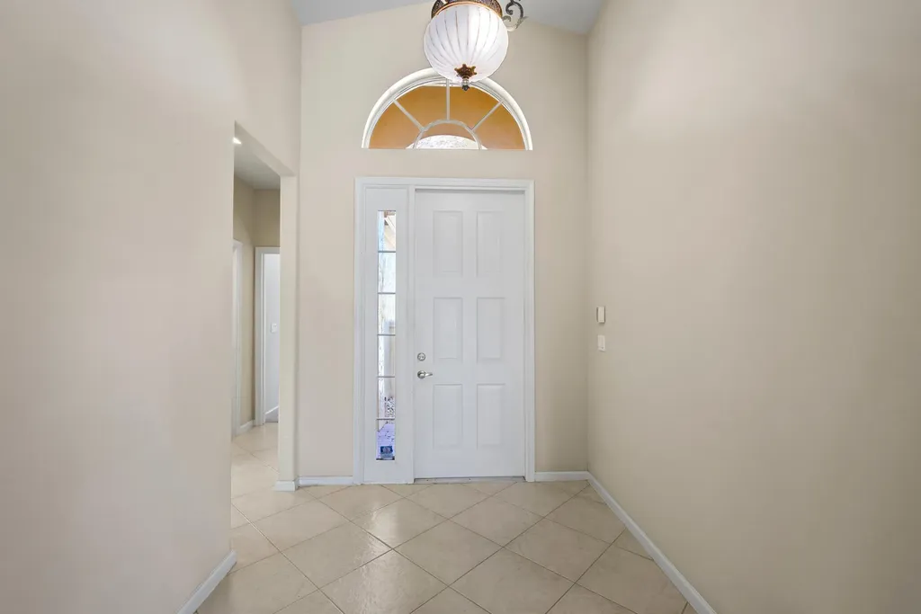 7086 Del Corso Lane Delray Beach FL 33446