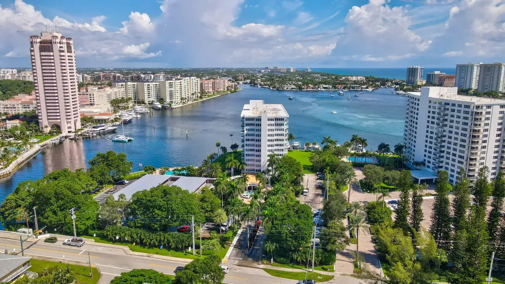 701 E Camino Real Boca Raton FL 33432
