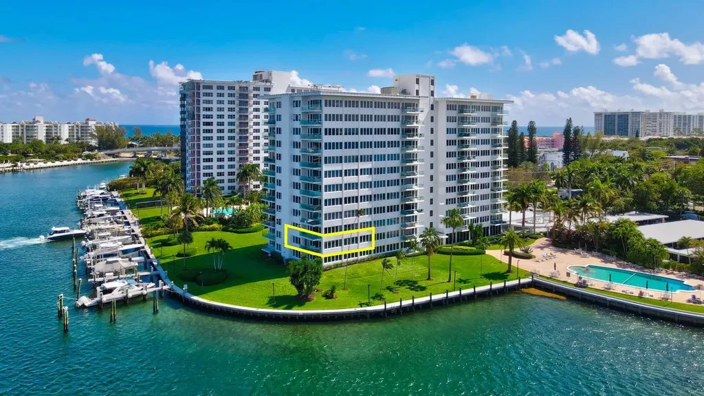 701 E Camino Real Boca Raton FL 33432