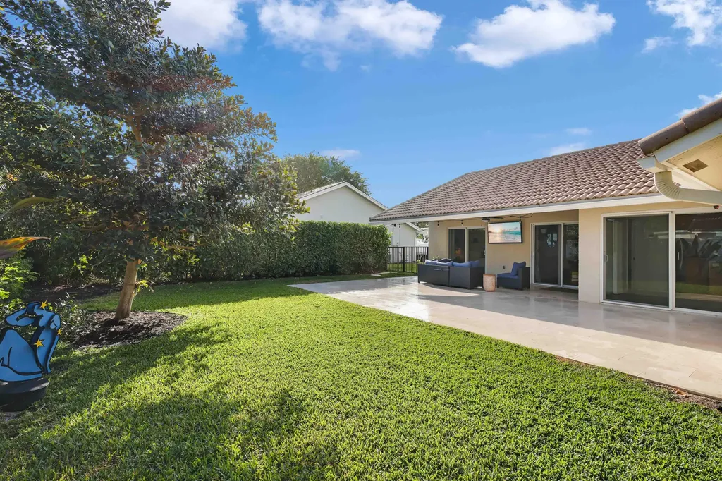 319 Sequoia Lane Boca Raton FL 33487