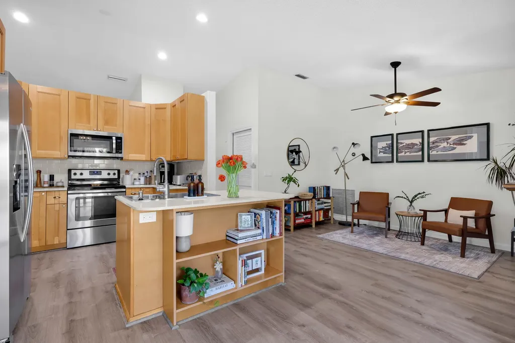319 Sequoia Lane Boca Raton FL 33487