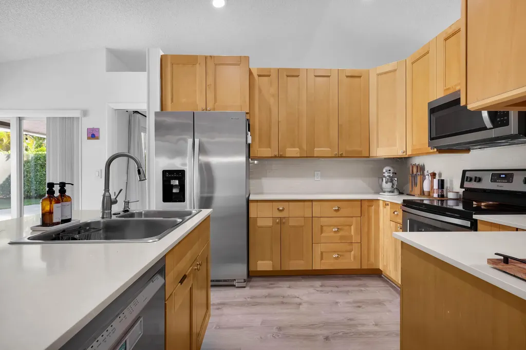 319 Sequoia Lane Boca Raton FL 33487