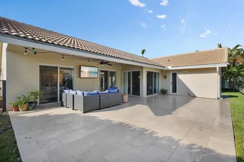 319 Sequoia Lane Boca Raton FL 33487