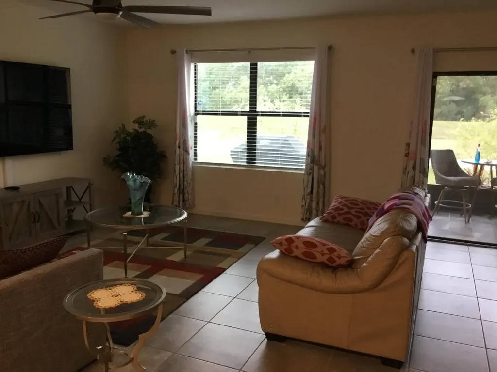 6277 NW Regent Street Port St Lucie FL 34983