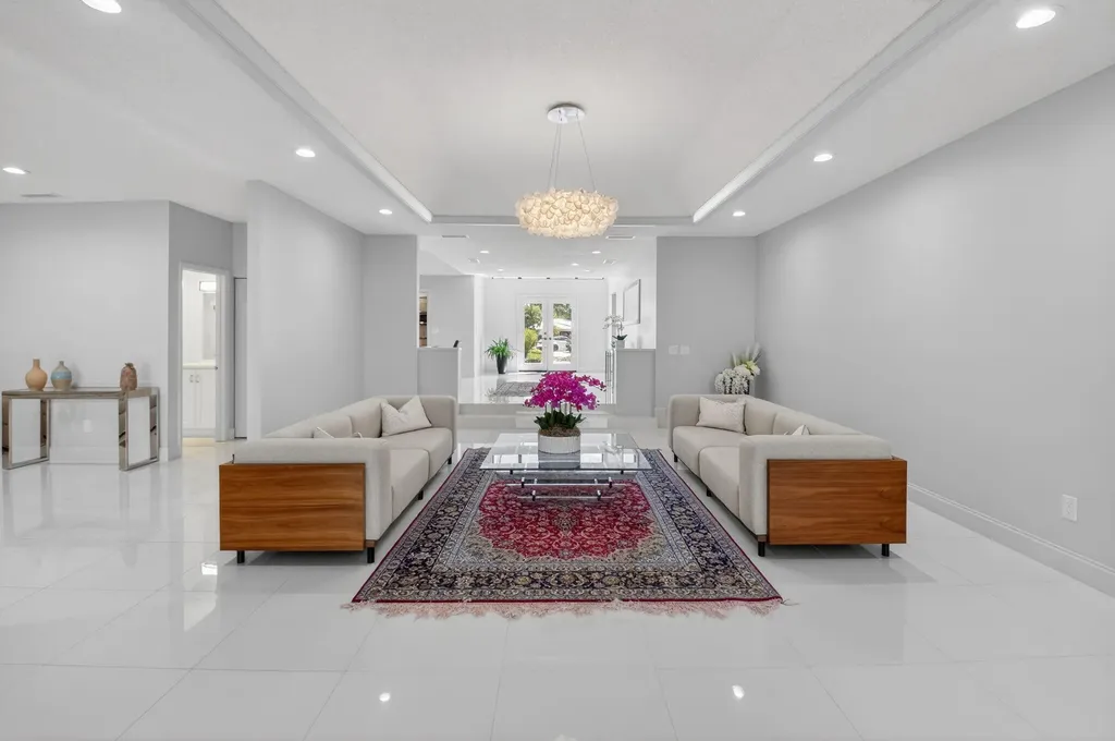 32 Estate Drive Boynton Beach FL 33436