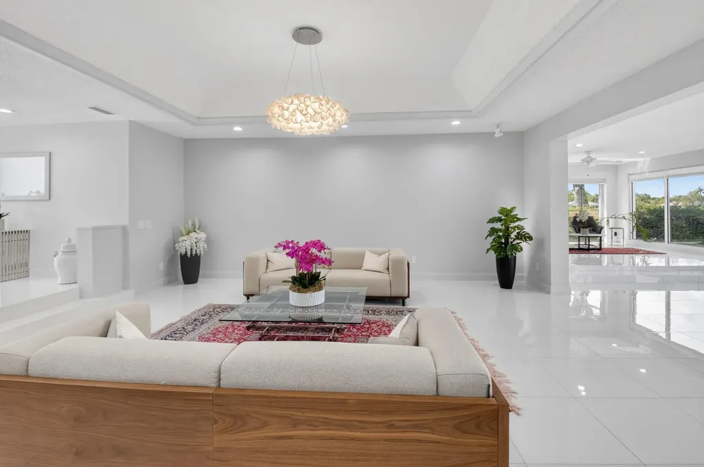 32 Estate Drive Boynton Beach FL 33436