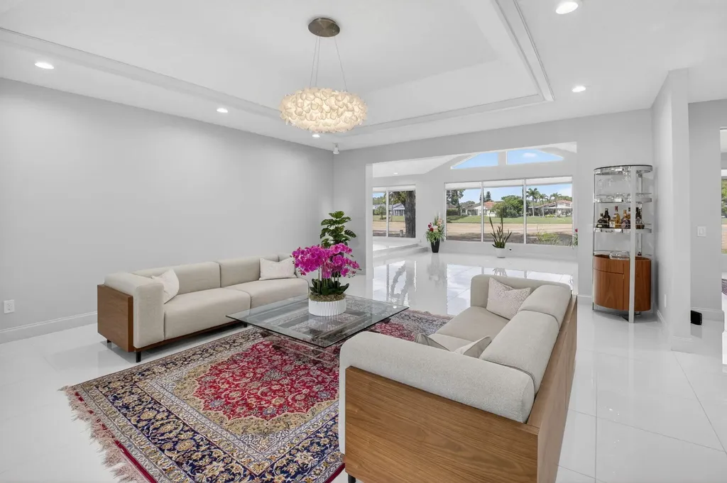 32 Estate Drive Boynton Beach FL 33436