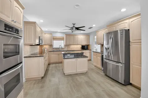 32 Estate Drive Boynton Beach FL 33436