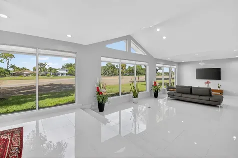 32 Estate Drive Boynton Beach FL 33436
